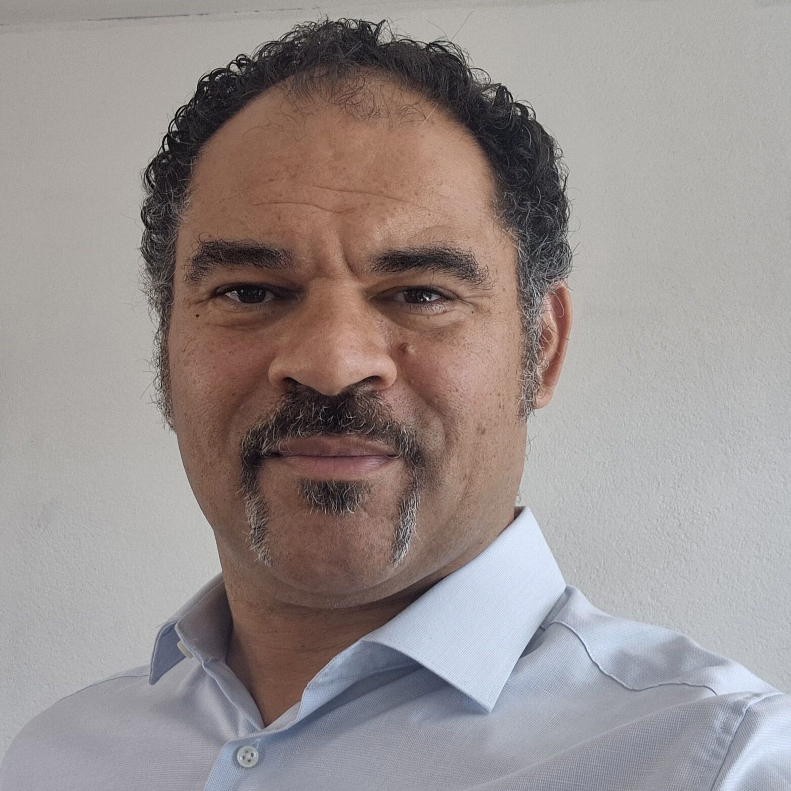 martin-simpkins-square-939a21cde2f323b9c48f10c9e2b5f3ba-